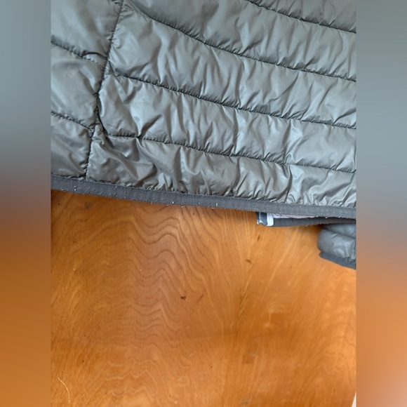 Save The Duck Green-ish Gray Puffer Jacket with FLAW - Picture 8 of 10